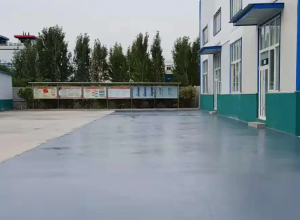 三沙彩色路面喷涂翻新的材料对冬季